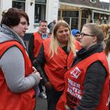 Aalten, FNV, actie bloemenvouwers, 31 maart 2016 015.jpg